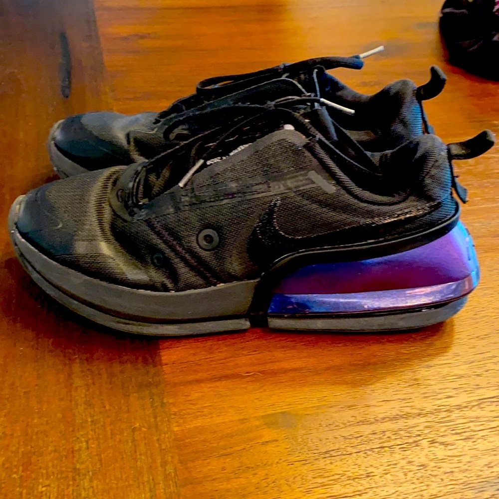 Nike Air Max tennis shoes